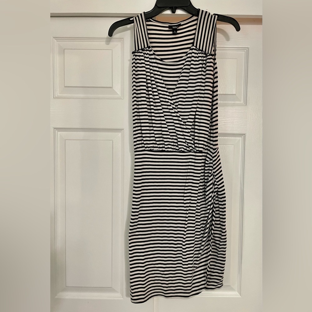 Sleeveless white and stripe dress